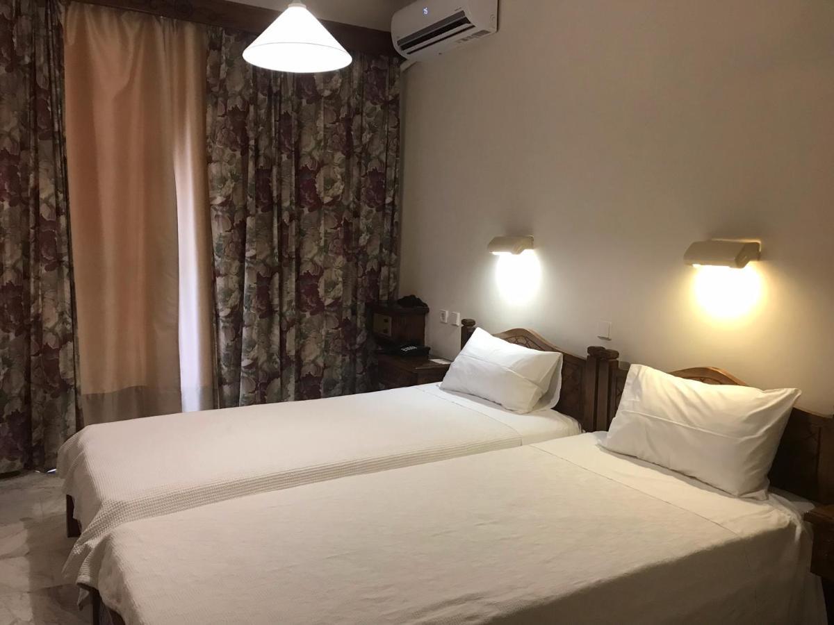 Batis Hotel Livanátai 外观 照片