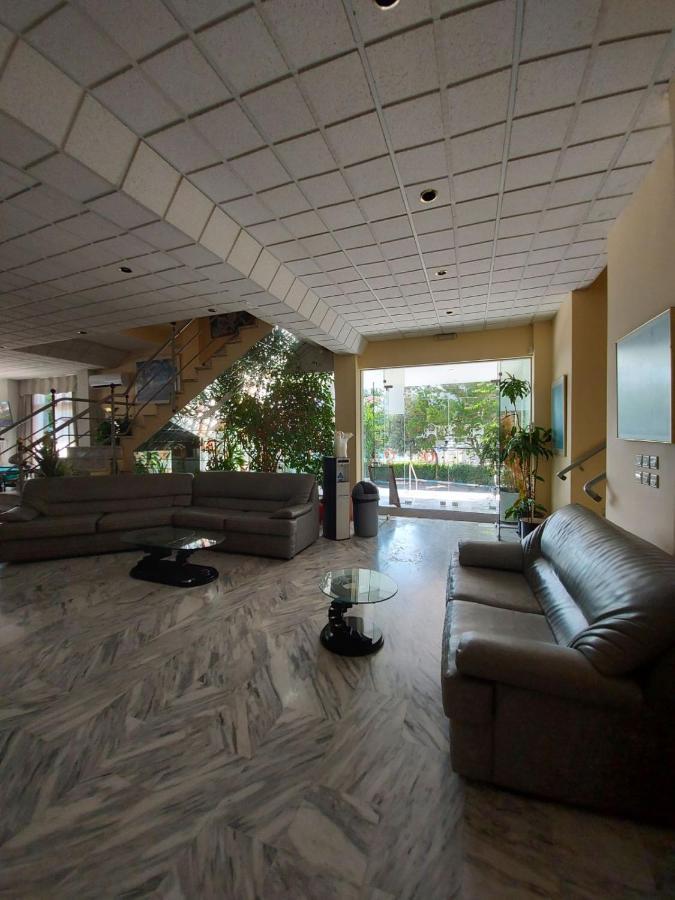 Batis Hotel Livanátai 外观 照片