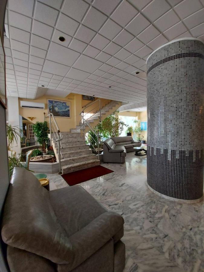 Batis Hotel Livanátai 外观 照片