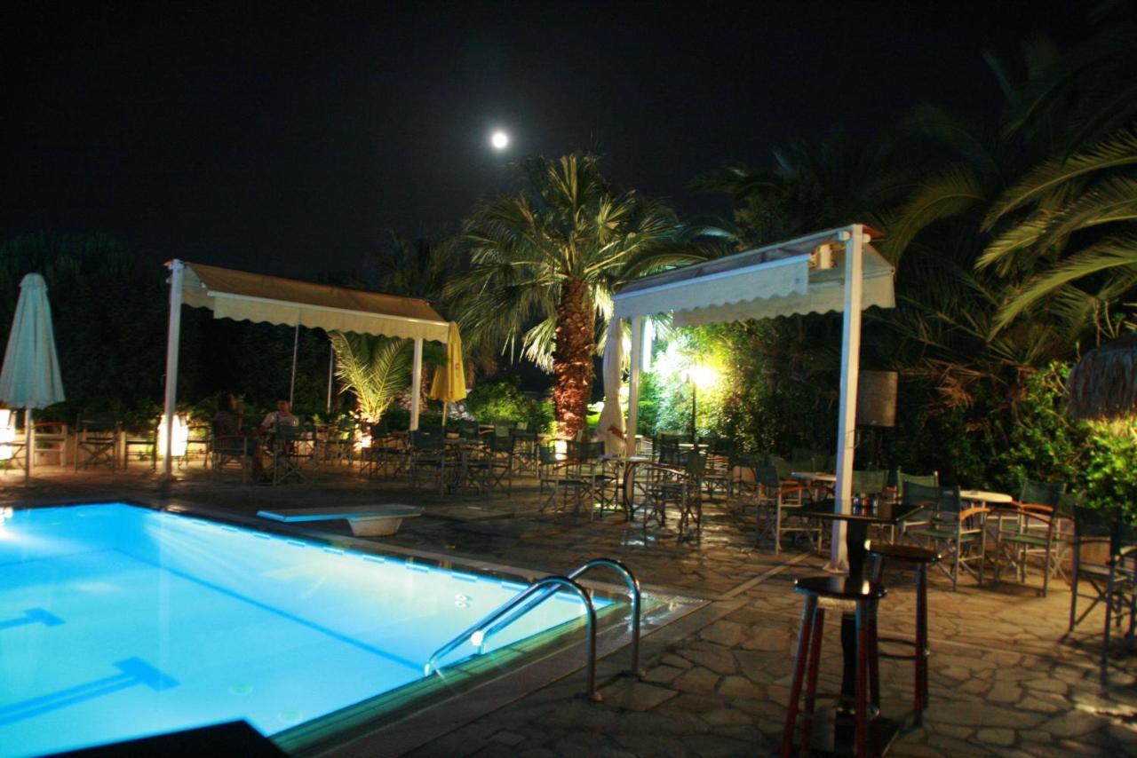 Batis Hotel Livanátai 外观 照片