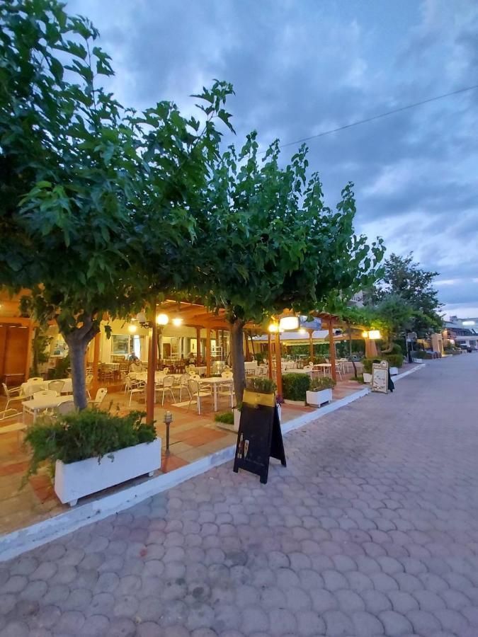 Batis Hotel Livanátai 外观 照片