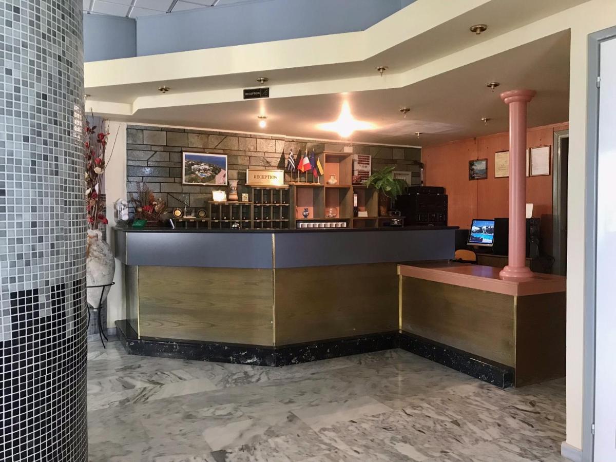 Batis Hotel Livanátai 外观 照片
