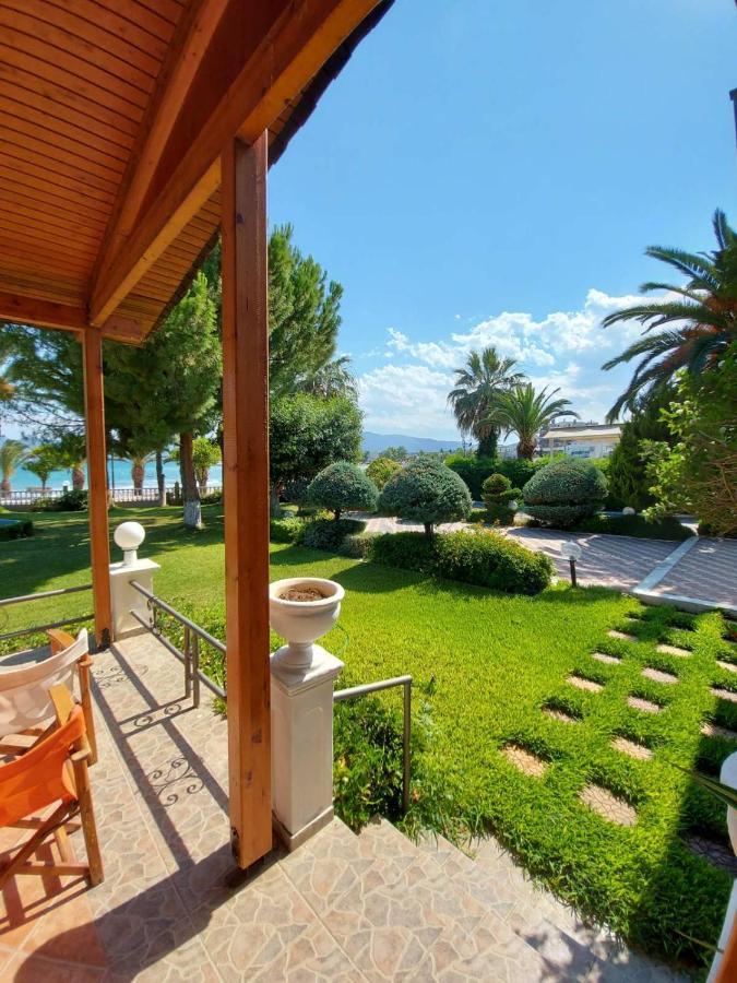 Batis Hotel Livanátai 外观 照片