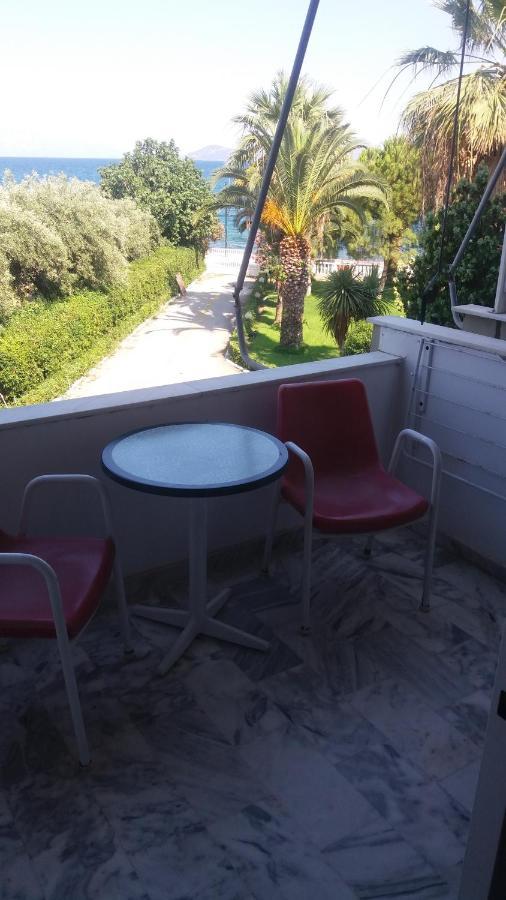 Batis Hotel Livanátai 外观 照片